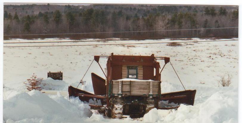 http://www.badgoat.net/Old Snow Plow Equipment/Trucks/Linn Tractor/Daryl Gushee's 1934 Snowplow Linn/GW812H413-12.jpg
